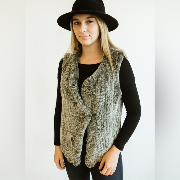 Nanette | Faux Fur Sweater Vest | Sz L - Picture 1 of 9